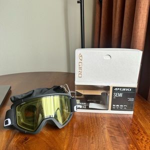 Giro goggles, only worn once